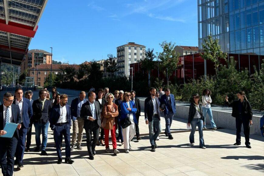 Un momento della visita al Grattacielo regionale
