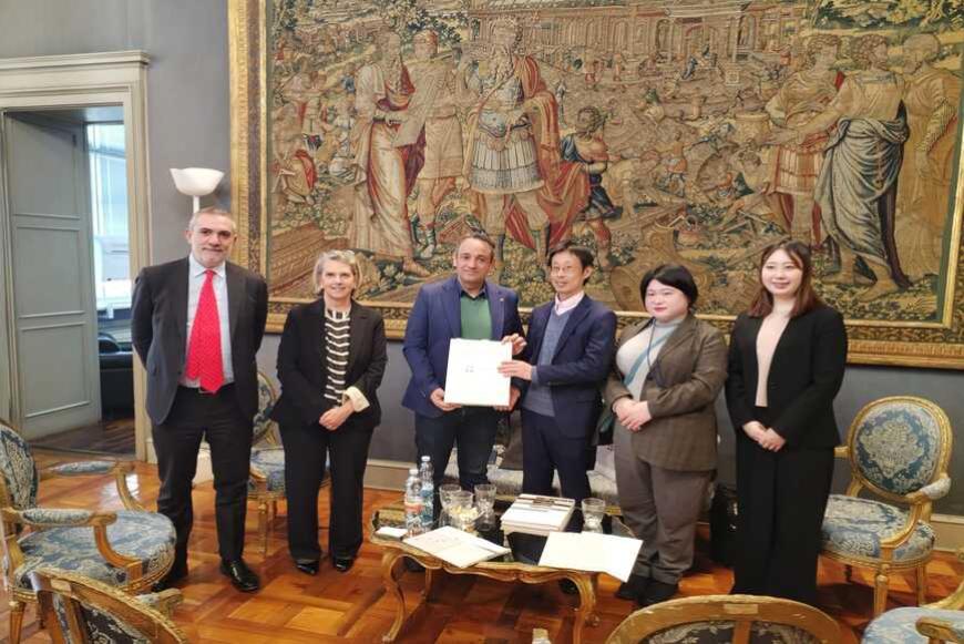 La delegazione giapponese in visita a Palazzo Lascaris
