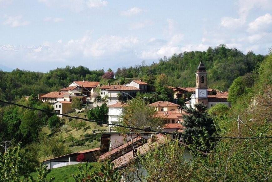 “Salviamo l’ex asilo di Pietro Monte”