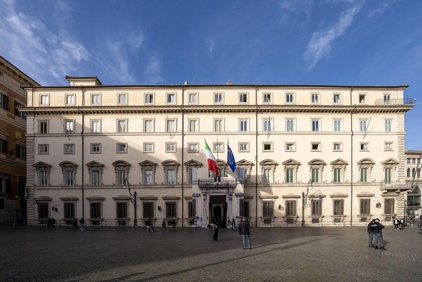 Palazzo Chigi (foto Wikipedia)