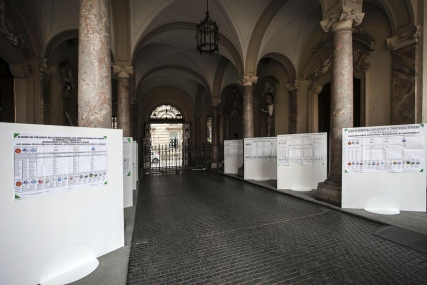 L'atrio di Palazzo Lascaris con i pannelli elettorali (repertorio)