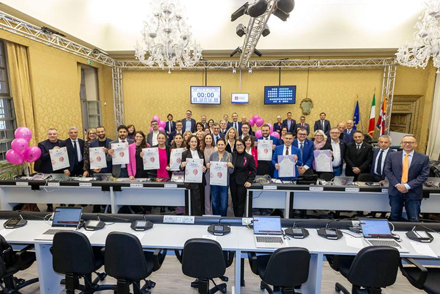 Il Consiglio si tinge di rosa per la prevenzione 
