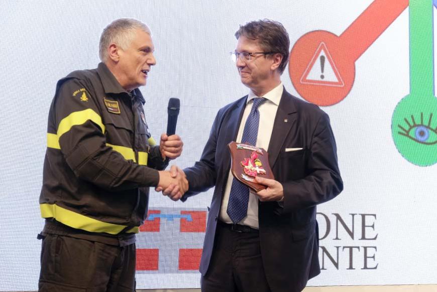 Vedi dove sei, Indirizza le azioni, Trasmetti l’allarme e Aiuta senza metterti in pericolo.