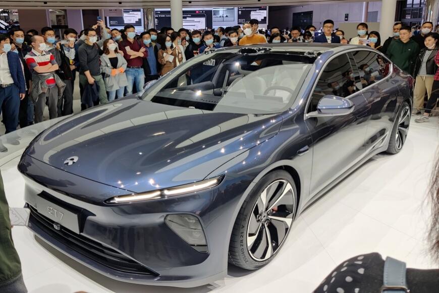 Un'auto a guida autonoma