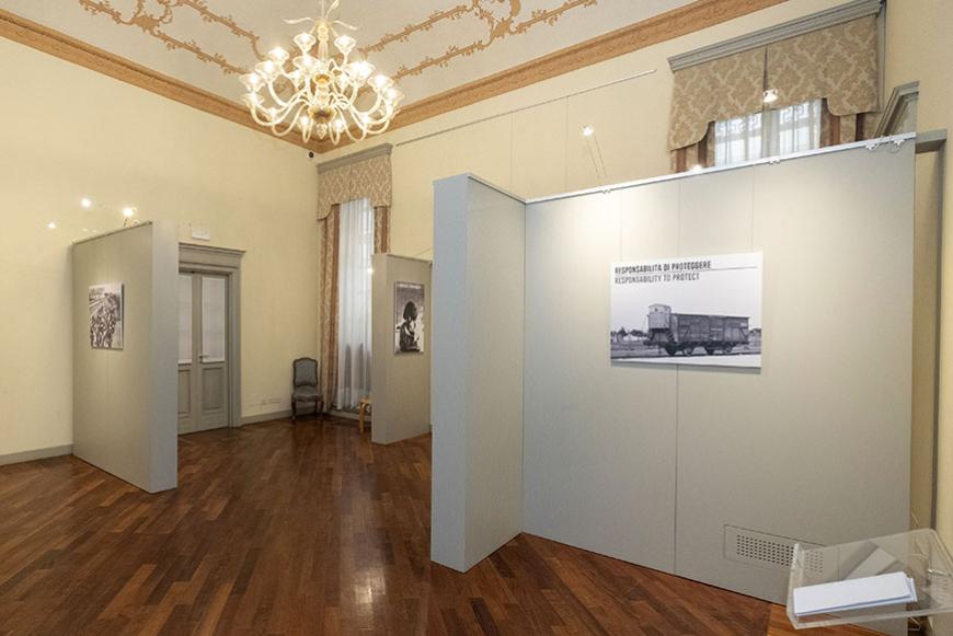Allestimento mostra Seeing Auschwitz a Palazzo Lascaris