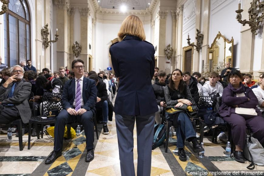 Nicco: “Non chiudiamo gli occhi, non stiamo in silenzio”. Cera: “Domenica la corsa per pari dignità”.
